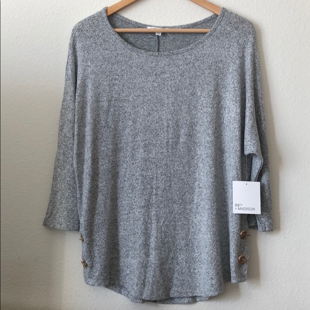 89th +Madison loose light blouse size M gray
